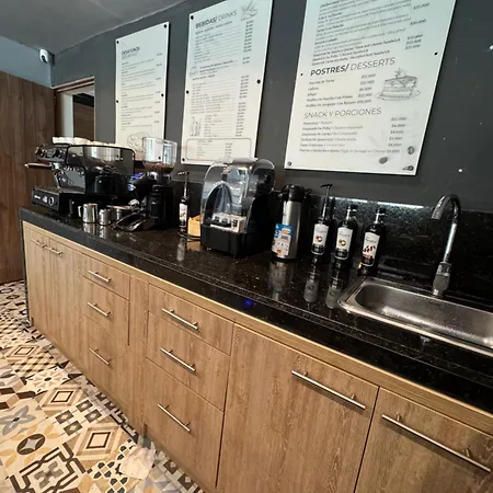 Arcadia Hotel *