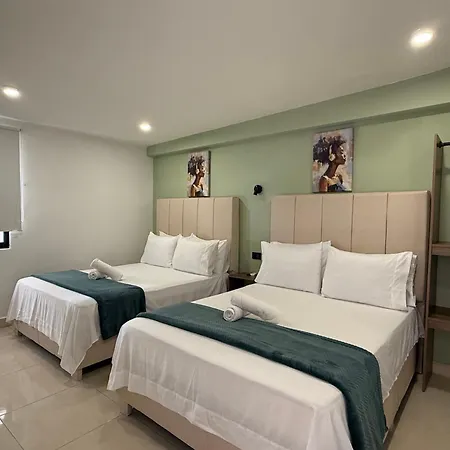Arcadia Hotel *