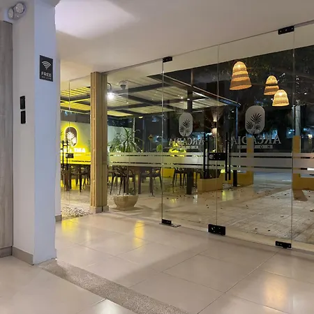 Arcadia Hotel *