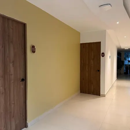 Arcadia Hotel *